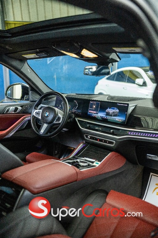 2024 BMW X 6 xDrive40i — foto 9 / 12