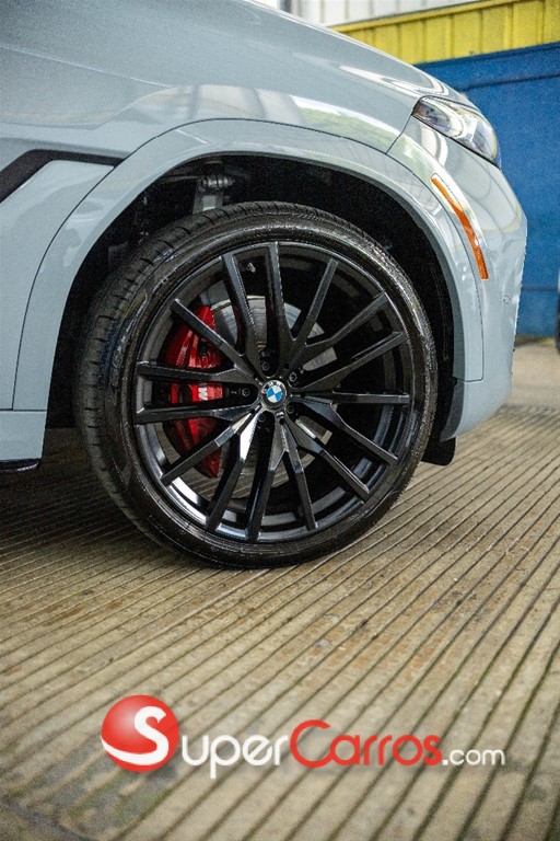 2024 BMW X 6 xDrive40i — foto 11 / 12