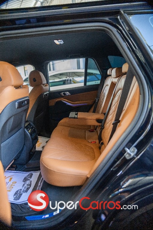 2026 BMW X 5 XDRIVE 40i M PACKAGE — foto 8 / 12