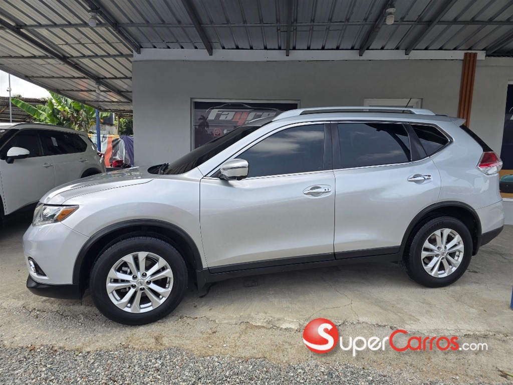 2016 Nissan Rogue SV — foto 4 / 12
