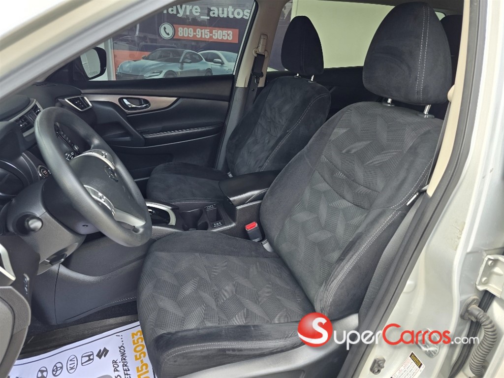 2016 Nissan Rogue SV — foto 6 / 12