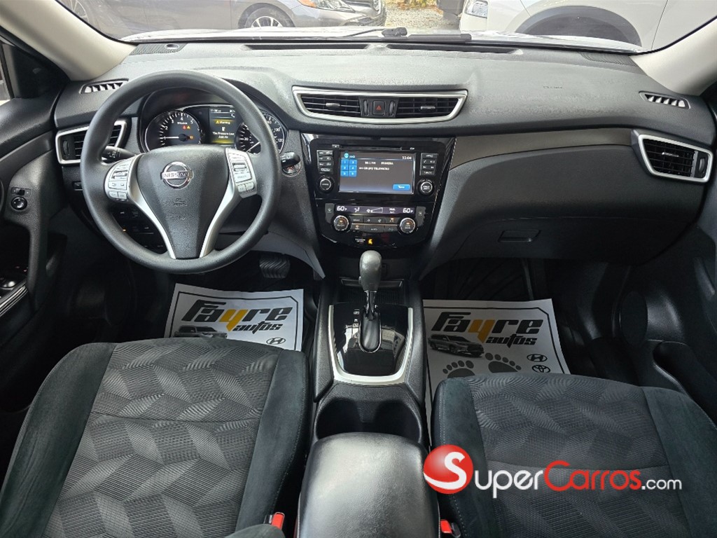 2016 Nissan Rogue SV — foto 7 / 12