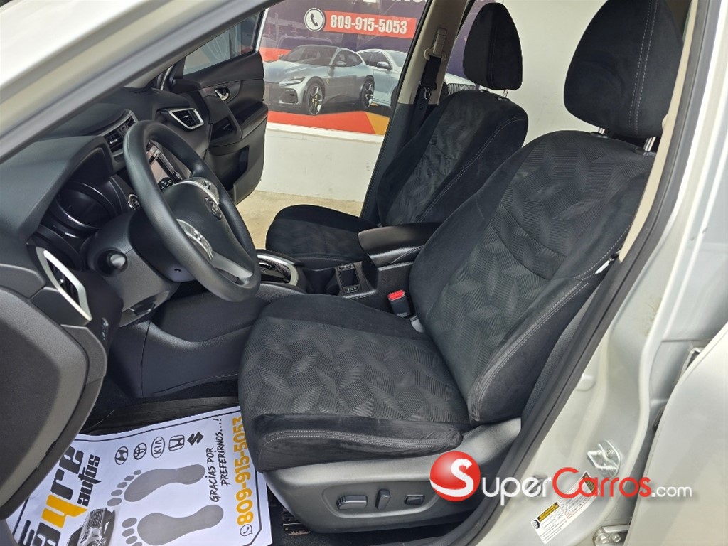 2016 Nissan Rogue SV — foto 11 / 12