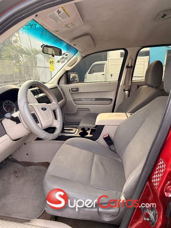 2010 Ford Escape — foto 4 / 10
