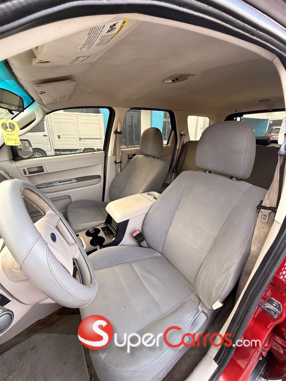2010 Ford Escape — foto 5 / 10