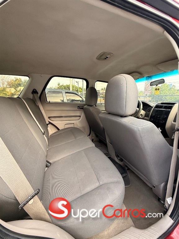 2010 Ford Escape — foto 7 / 10