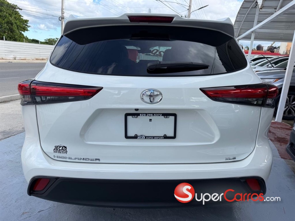 2020 Toyota Highlander XLE — foto 5 / 12
