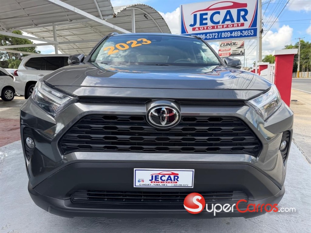 2023 Toyota RAV4 XLE — foto 3 / 11