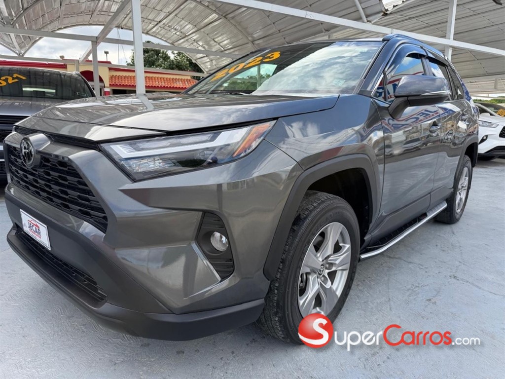 2023 Toyota RAV4 XLE — foto 4 / 11