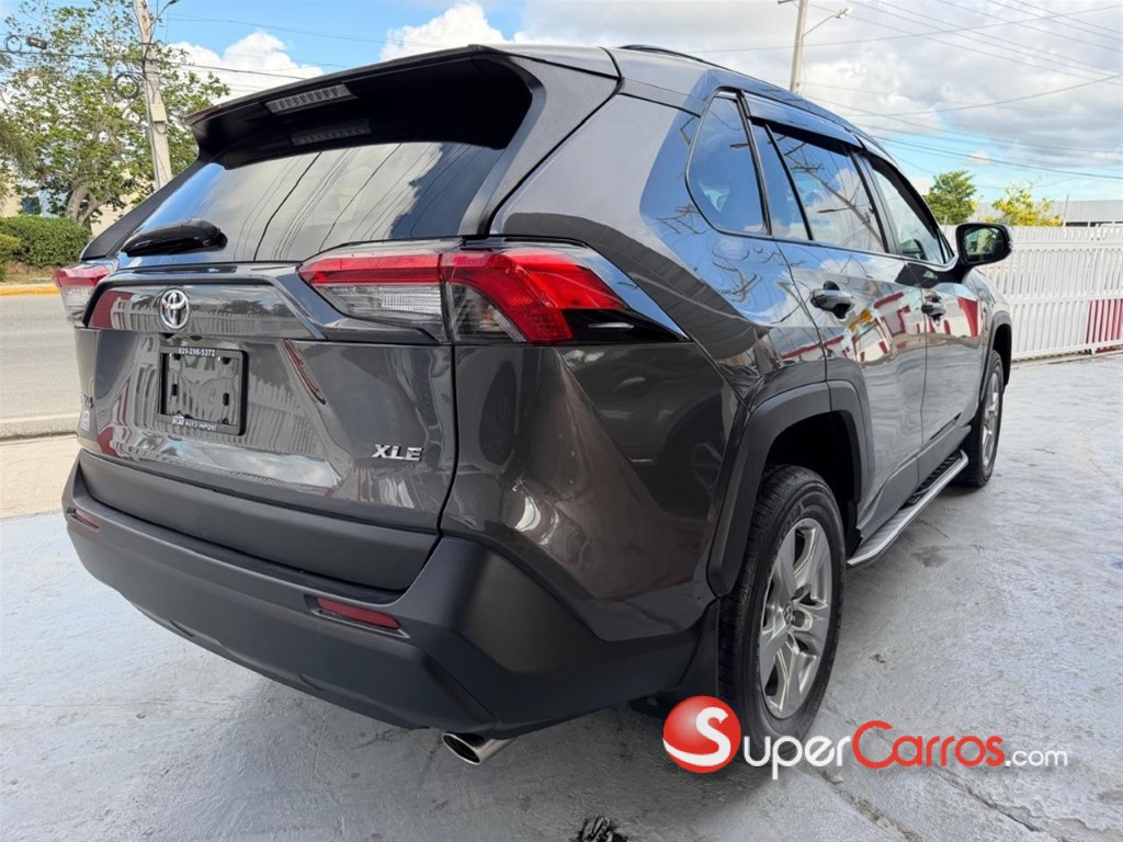 2023 Toyota RAV4 XLE — foto 6 / 11