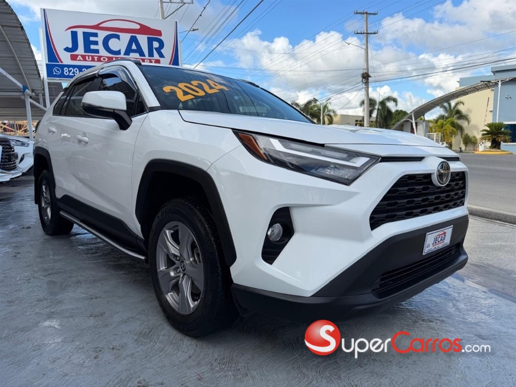 2024 Toyota RAV4 XLE