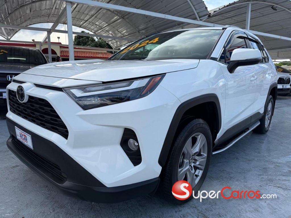 2024 Toyota RAV4 XLE — foto 4 / 11