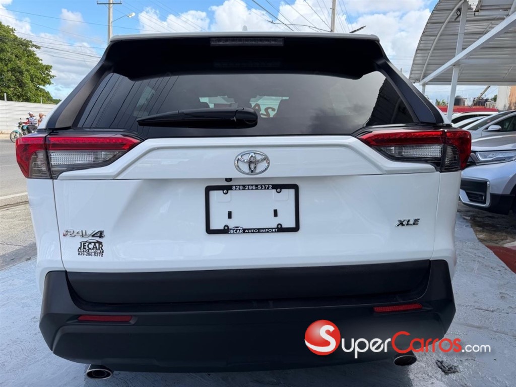2024 Toyota RAV4 XLE — foto 5 / 11