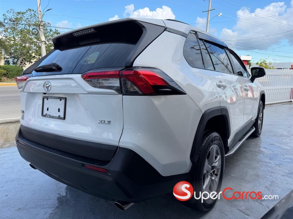2024 Toyota RAV4 XLE — foto 6 / 11