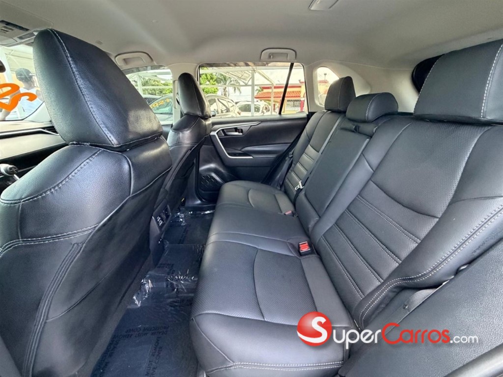 2024 Toyota RAV4 XLE — foto 9 / 11