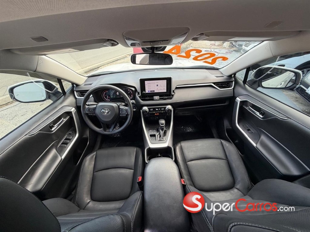 2024 Toyota RAV4 XLE — foto 10 / 11