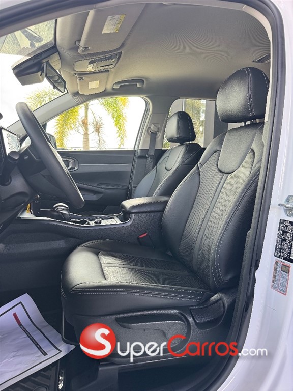 2021 Kia Sorento LX — foto 10 / 10