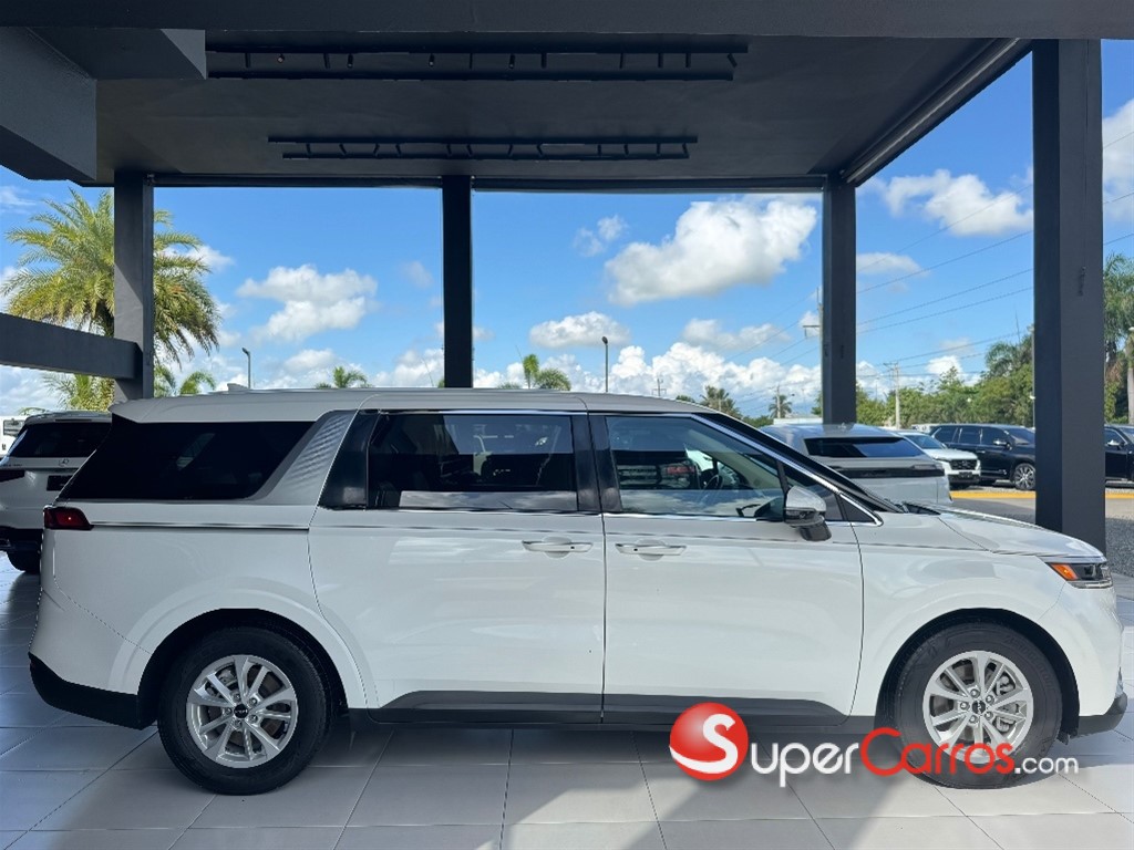 2024 Kia Carnival — foto 2 / 11