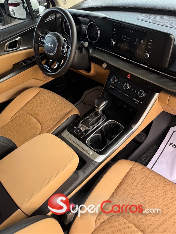 2024 Kia Carnival — foto 5 / 11