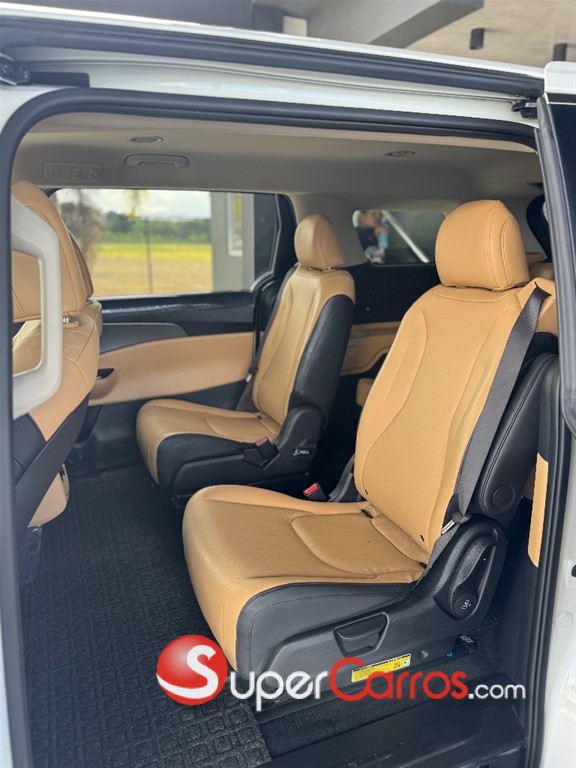 2024 Kia Carnival — foto 9 / 11