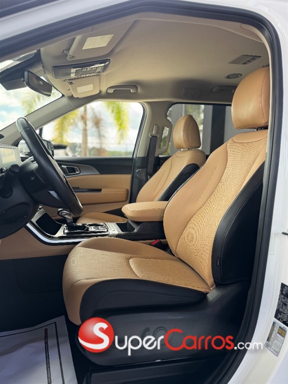 2024 Kia Carnival — foto 10 / 11
