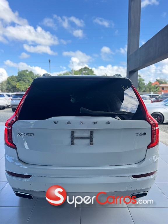 2018 Volvo XC90 Momentum T6 — foto 4 / 11