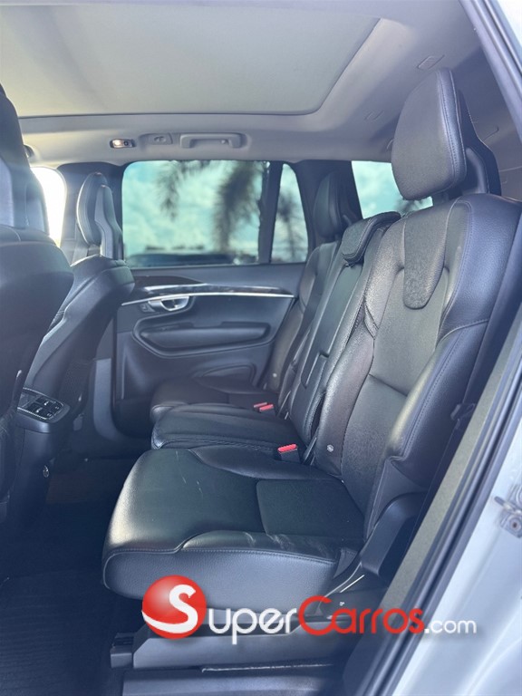 2018 Volvo XC90 Momentum T6 — foto 9 / 11