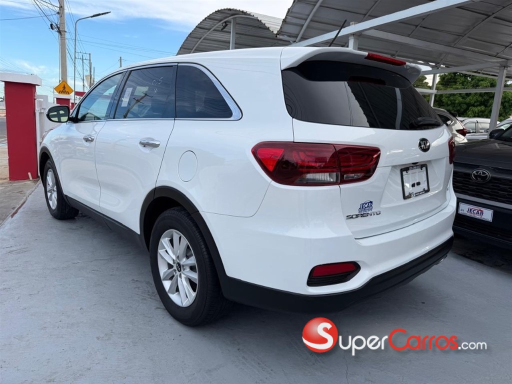 2021 Kia Sorento — foto 8 / 12
