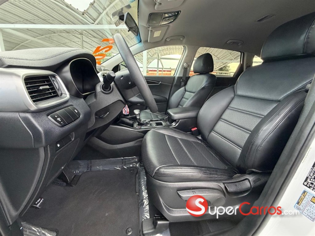 2021 Kia Sorento — foto 9 / 12