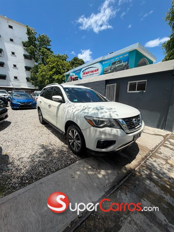 2017 Nissan Pathfinder — foto 6 / 6