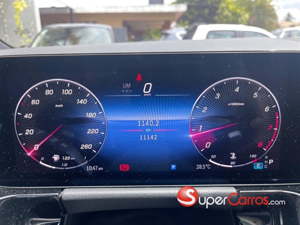 2025 Mercedes-Benz Clase GLA 200 — foto 4 / 10
