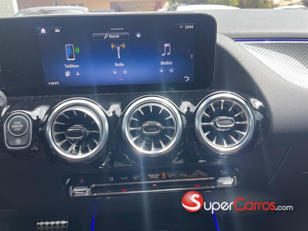 2025 Mercedes-Benz Clase GLA 200 — foto 5 / 10