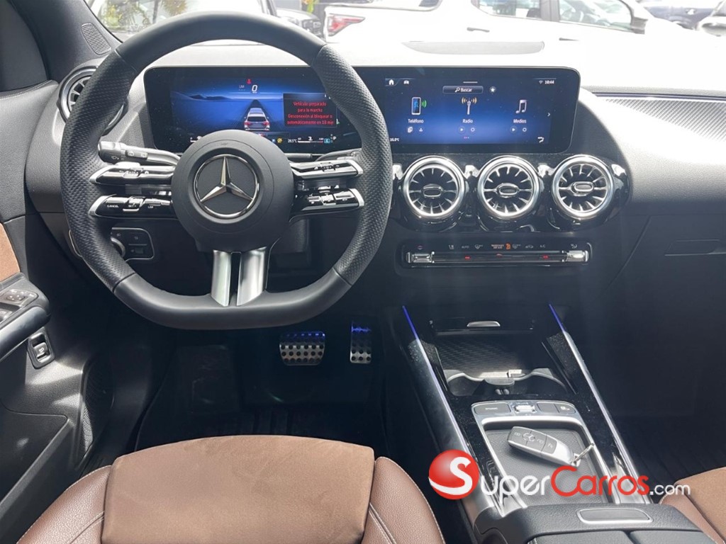 2025 Mercedes-Benz Clase GLA 200 — foto 9 / 10