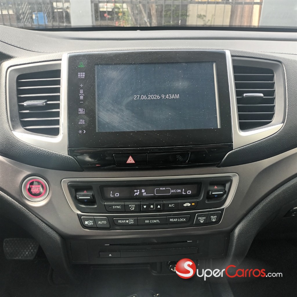2016 Honda Pilot EXL — foto 8 / 12