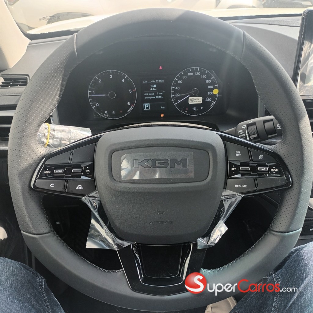 2027 KGM Musso Grand LIMITED — foto 6 / 12