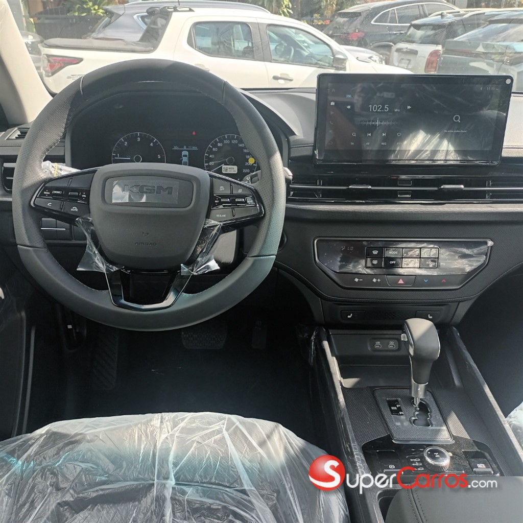 2027 KGM Musso Grand LIMITED — foto 11 / 12