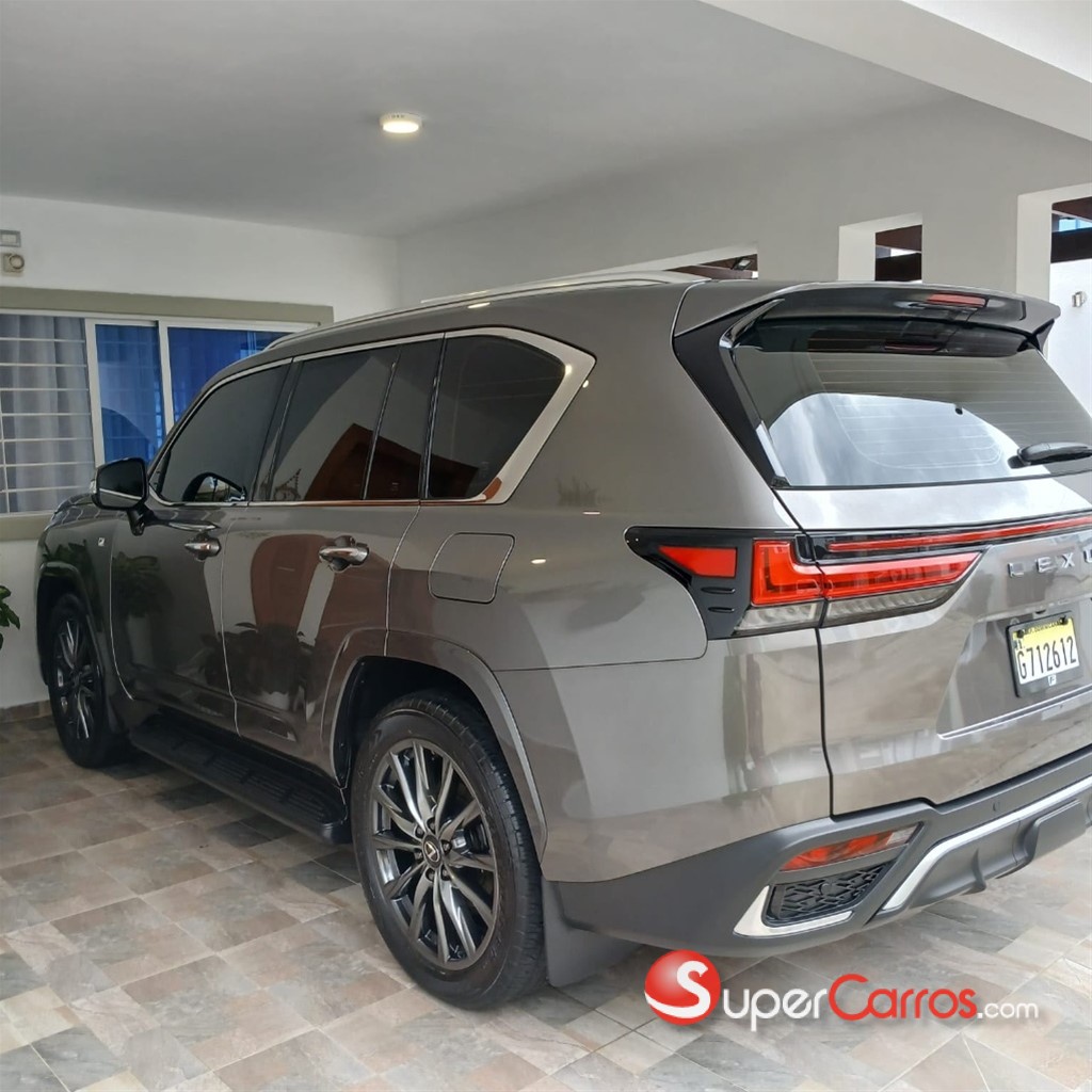 2024 Lexus LX 600 F Sport — foto 8 / 12
