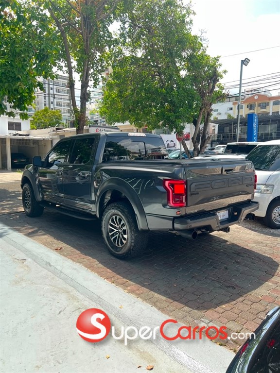 2020 Ford F 150 Raptor — foto 5 / 9