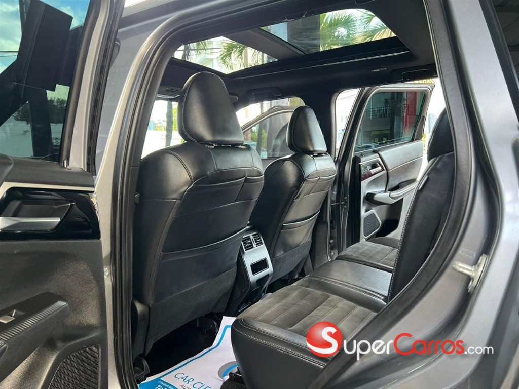 2022 Mitsubishi Motors Outlander Limited — foto 5 / 9