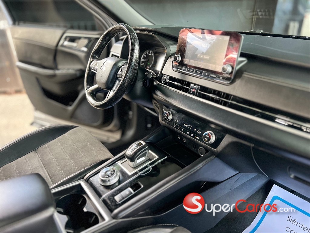 2022 Mitsubishi Motors Outlander Limited — foto 6 / 9