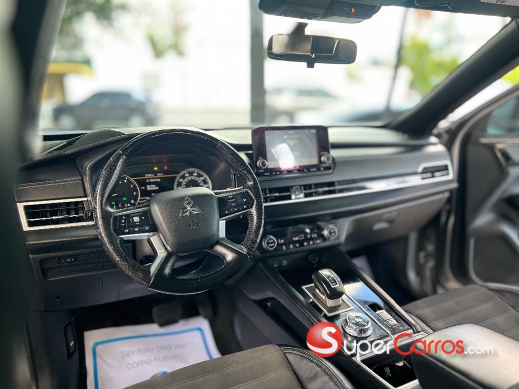 2022 Mitsubishi Motors Outlander Limited — foto 7 / 9