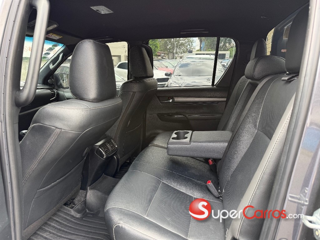 2023 Toyota Hilux CONQUEST — foto 8 / 12