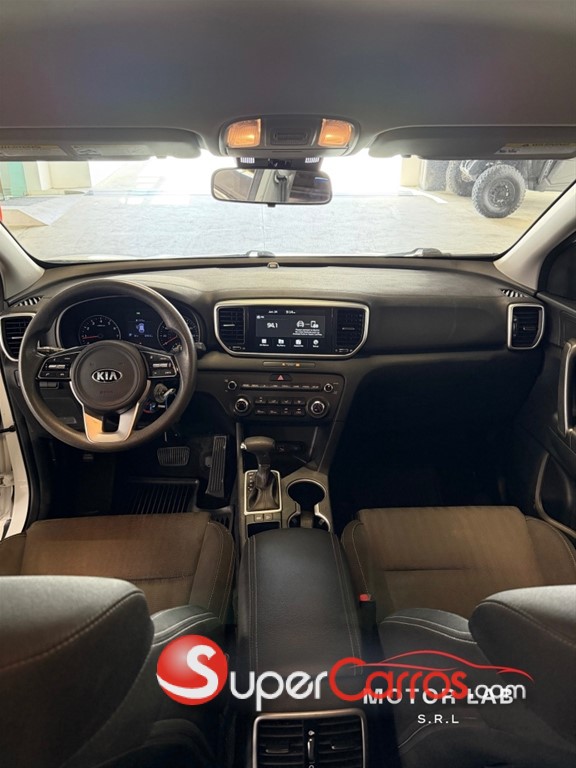 2022 Kia Sportage LX — foto 7 / 10