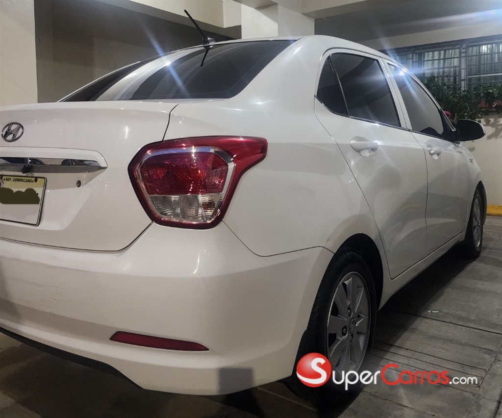 2017 Hyundai Grand I 10 Sedan — foto 10 / 10