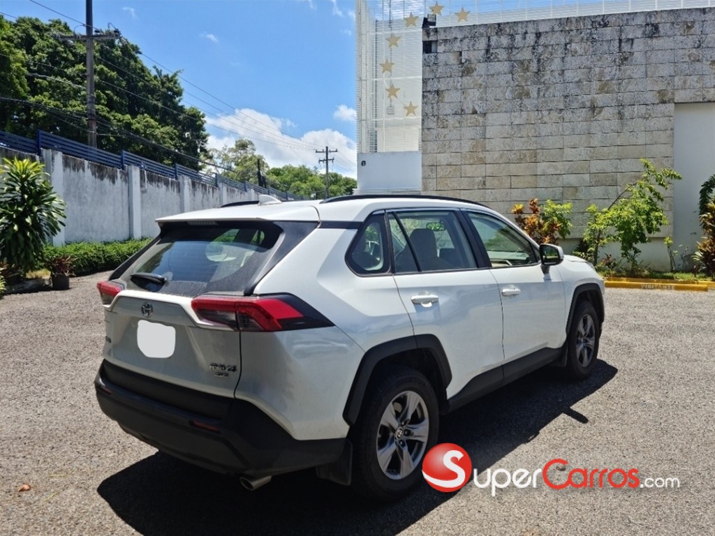 2025 Toyota RAV4 — foto 2 / 10