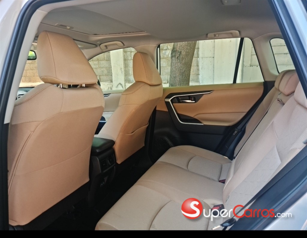 2025 Toyota RAV4 — foto 5 / 10