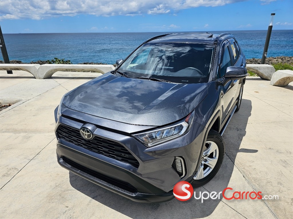 2021 Toyota RAV4 XLE — foto 7 / 12