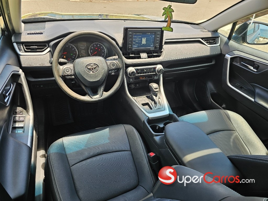 2021 Toyota RAV4 XLE — foto 8 / 12