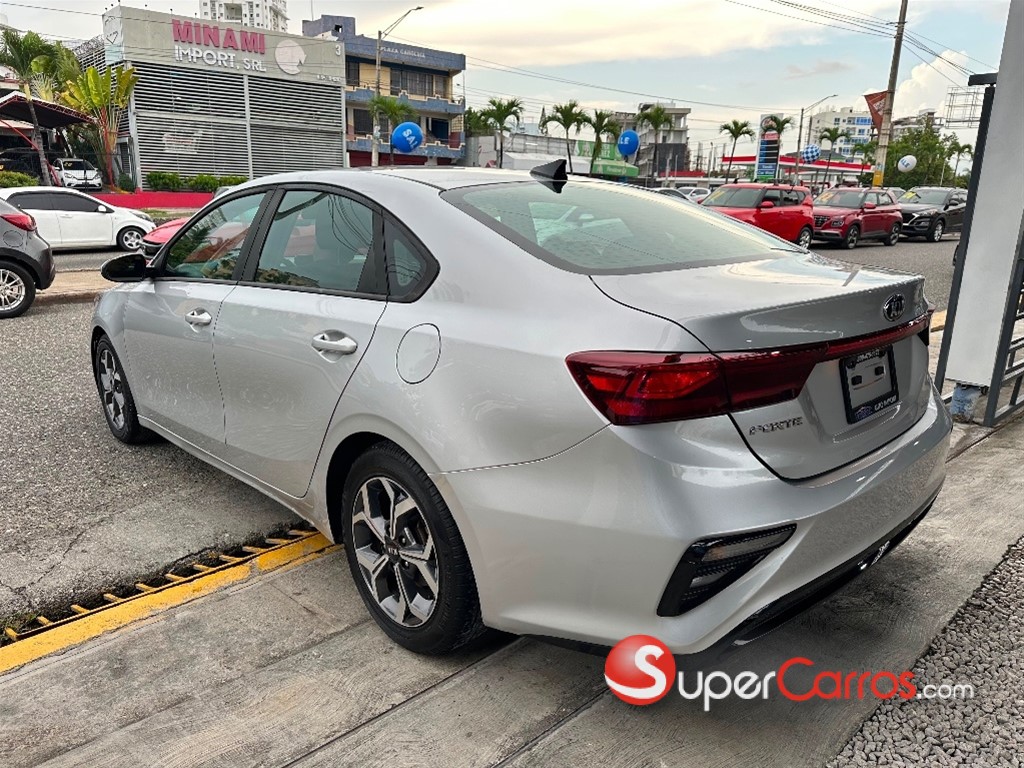2020 Kia Forte LXS — foto 6 / 9