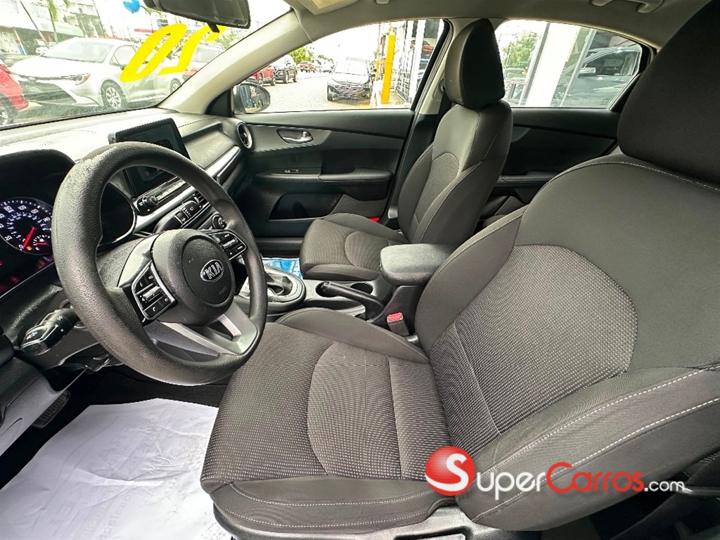 2020 Kia Forte LXS — foto 8 / 9